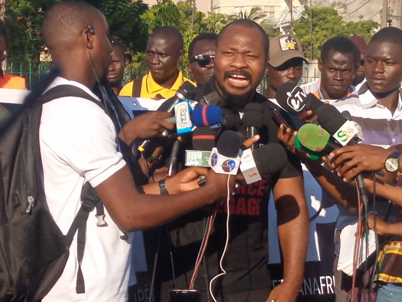 Dans un rassemblement très timide, Guy Marius Sagna prédit la privatisation de la Senelec Dans un rassemblement très timide, Guy Marius Sagna prédit la privatisation de la Senelec