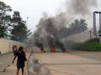 A Libreville, le 10 février 2011, les étudiants de l'université Omar Bongo revendiquaient déjà le paiement de leurs bourses d'études et l'amélioration de leurs conditions. © AFP/Wils Yannick Maniengui