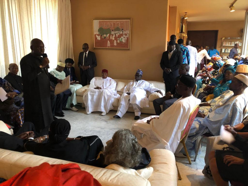 Le Président Wade chez Senghor pour présenter ses condoléances s'est souvenu de ses goûtés quand il était étudiant à Paris Le Président Wade chez Senghor pour présenter ses condoléances s'est souvenu de ses goûtés quand il était étudiant à Paris