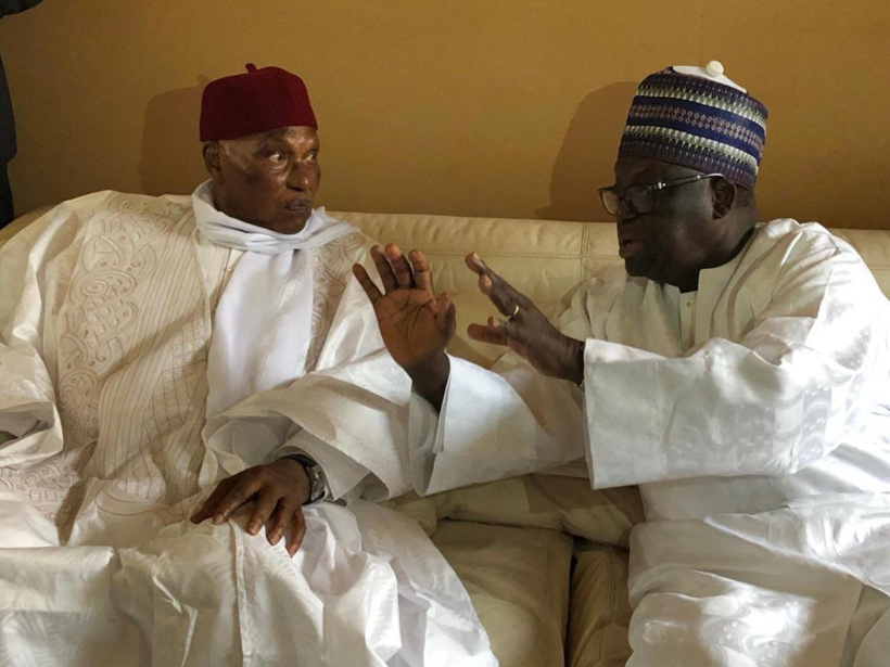 Le Président Wade chez Senghor pour présenter ses condoléances s'est souvenu de ses goûtés quand il était étudiant à Paris Le Président Wade chez Senghor pour présenter ses condoléances s'est souvenu de ses goûtés quand il était étudiant à Paris