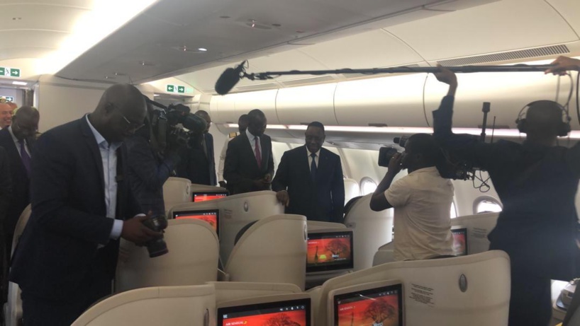 Le Président Macky Sall appelle les membres de son gouvernement et l'administration à voyager à bord d'Air Sénégal Le Président Macky Sall appelle les membres de son gouvernement et l'administration à voyager à bord d'Air Sénégal
