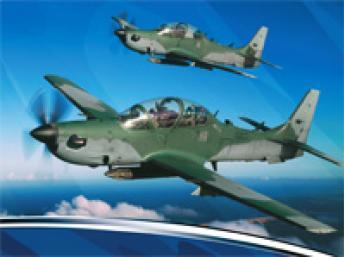 Le Super Tucano en action. embraerdefensesystems.com/