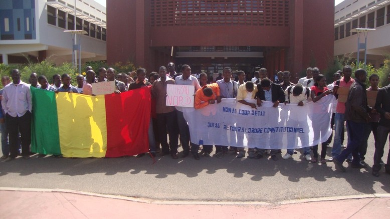 Putsch au Mali - Sit-in : Les étudiants maliens du Sénégal condamnent et demandent le retour constitutionnel sans condition