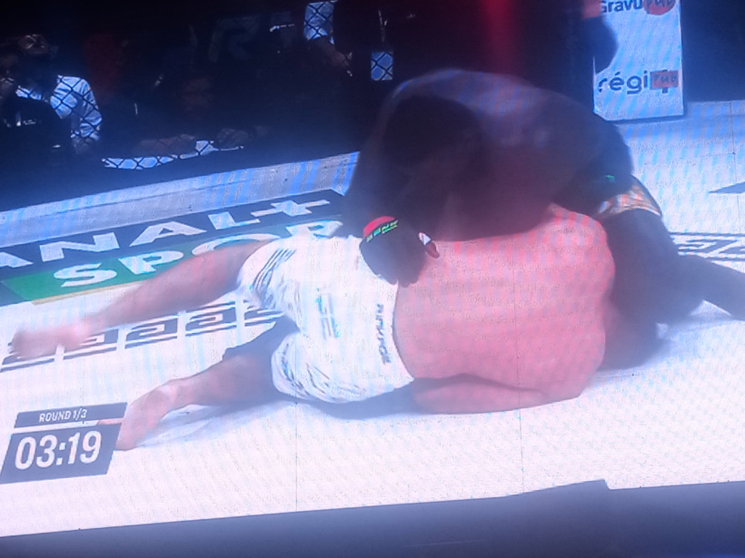 Compétition internationale MMA: le lutteur sénégalais Reug Reug signe sa première victoire Compétition internationale MMA: le lutteur sénégalais Reug Reug signe sa première victoire