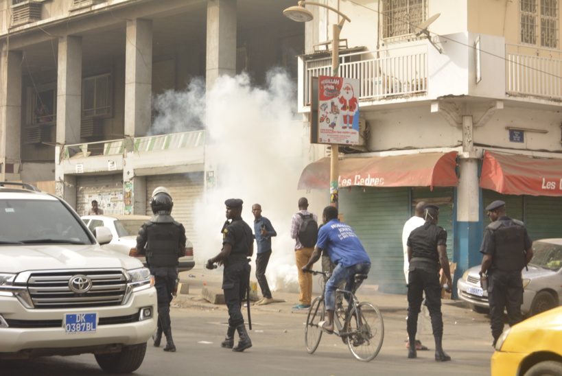 Retour en images sur un après-midi électrique au centre-ville de Dakar Retour en images sur un après-midi électrique au centre-ville de Dakar