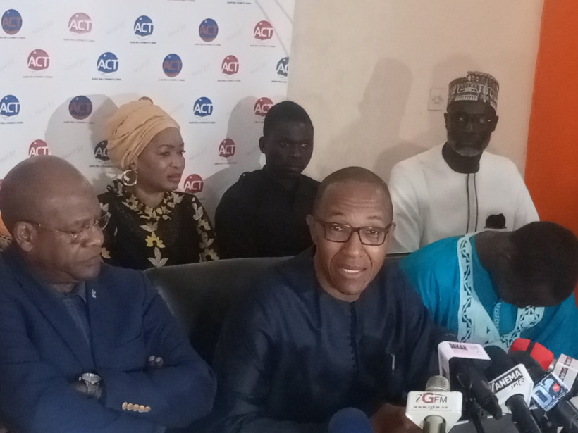 Abdoul Mbaye avertit et explique pourquoi les Sénégalais vont encore souffrir pendant des années Abdoul Mbaye avertit et explique pourquoi les Sénégalais vont encore souffrir pendant des années