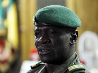 Le capitaine Sanogo lors d'une conférence de presse le 7 avril 2012. REUTERS/Joe Penney
