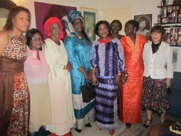 [ PHOTOS ] Visite de la premiere dame Mme Sall à la veuve de Mamadou Dia, Annette Mbaye D'Ernevill et Maimouna Kâne