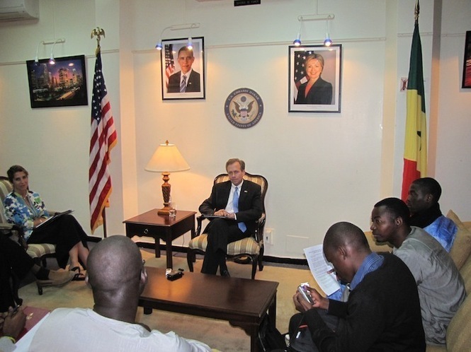 Journée mondiale de la liberté de la presse: L'ambassade des Etats-Unis honore le rôle des médias sénégalais et guinéens (déclaration)