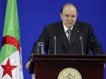Le président algérien Abdelaziz Bouteflika lors d'un discours à l'occasion du 67e anniversaire du massacre de nationalistes algériens à Sétif, mardi 8 mai 2012. Reuters / Louafi Larbi