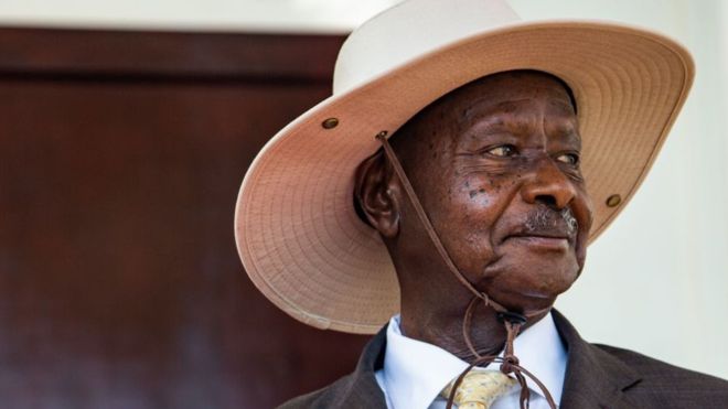 Comment les pommes de terre et le manioc ont aidé l'Ougandais Museveni à perdre 30 kg