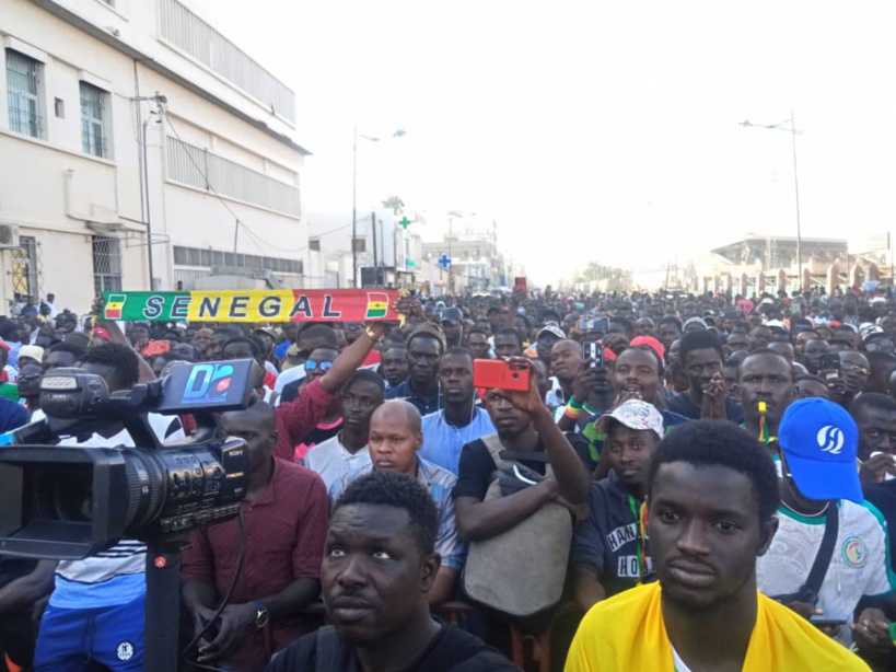 Noo Lank menace: "nous commençons à perdre patience et comprenons ceux qui veulent marcher sur le Palais" Noo Lank menace: "nous commençons à perdre patience et comprenons ceux qui veulent marcher sur le Palais"