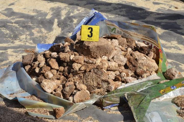 Rue Tolbiac Dakar: la police saisit plus de 150 tonnes de riz impropre à la consommation et arrête 6 individus