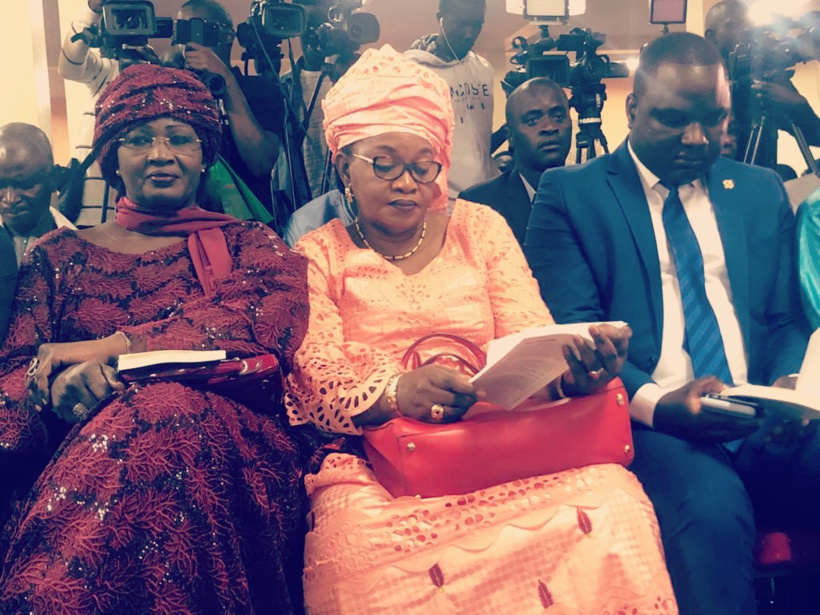 Sonko, Khalifa Sall, Abdoul Mbaye, Déthié Fall..., présents à la cérémonie de dédicace du livre de Pape Alé (IMAGES) Sonko, Khalifa Sall, Abdoul Mbaye, Déthié Fall..., présents à la cérémonie de dédicace du livre de Pape Alé (IMAGES)