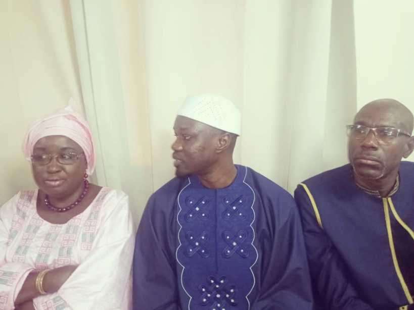 Sonko, Khalifa Sall, Abdoul Mbaye, Déthié Fall..., présents à la cérémonie de dédicace du livre de Pape Alé (IMAGES) Sonko, Khalifa Sall, Abdoul Mbaye, Déthié Fall..., présents à la cérémonie de dédicace du livre de Pape Alé (IMAGES)