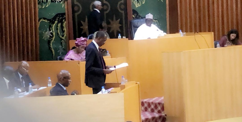 Les députés sénégalais adoptent à l'unanimité l’examen du projet de loi abrogeant et remplaçant la loi organique 2011 Les députés sénégalais adoptent à l'unanimité l’examen du projet de loi abrogeant et remplaçant la loi organique 2011