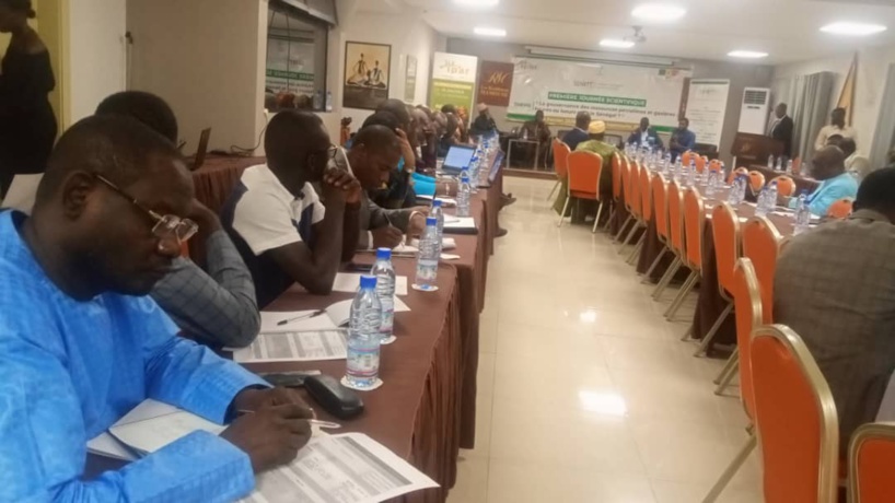 Journée d'échanges scientifiques : la gouvernance des ressources pétrolières et gazières au menu des débats Journée d'échanges scientifiques : la gouvernance des ressources pétrolières et gazières au menu des débats