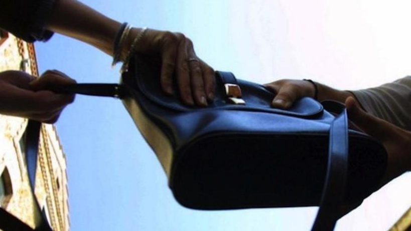 Vol à l'arrachée d'un sac contenant 163 millions Fcfa: Cheikh Ndiaye en cavale en Europe, ses co-accusés encourent 15 ans de travaux forcés Vol à l'arrachée d'un sac contenant 163 millions Fcfa: Cheikh Ndiaye en cavale en Europe, ses co-accusés encourent 15 ans de travaux forcés