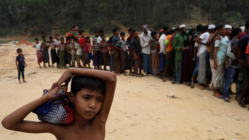 Bangladesh: au moins 15 morts dans le naufrage d'un bateau de réfugiés rohingyas Bangladesh: au moins 15 morts dans le naufrage d'un bateau de réfugiés rohingyas