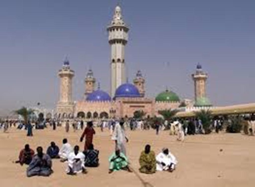 Opération de sécurisation à Touba par le Dahira Moukhadimatoul: 196 personnes interpellées aux alentours de la grande mosquée Opération de sécurisation à Touba par le Dahira Moukhadimatoul: 196 personnes interpellées aux alentours de la grande mosquée