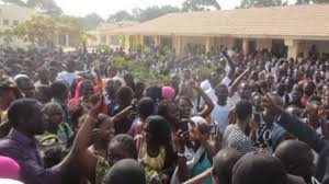 Grève illimitée à l’université de Ziguinchor : les étudiants demandent à parler directement au Président Macky Sall 