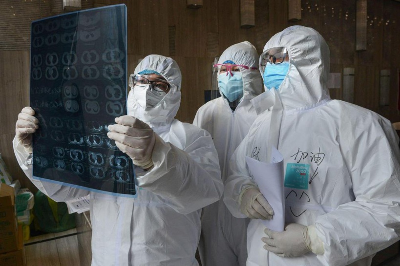 Coronavirus: bilan de 2.233 décès en Chine avec 115 morts de plus dans la province du Hube Coronavirus: bilan de 2.233 décès en Chine avec 115 morts de plus dans la province du Hube
