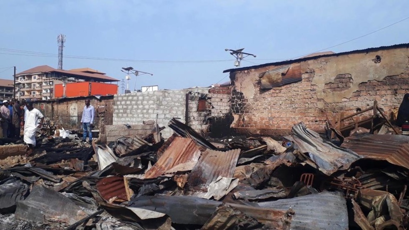 Guinée: Conakry touchée par une inquiétante vague d'incendies Guinée: Conakry touchée par une inquiétante vague d'incendies