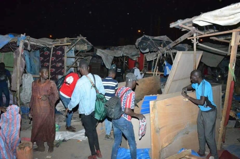 Les images du deguerpissement du rond-point Liberté 6 (Photos) Les images du deguerpissement du rond-point Liberté 6 (Photos)