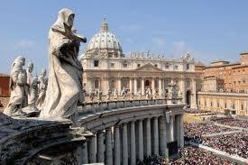 Vatican : Fuites, arrestation et démission déchirent le silence feutré