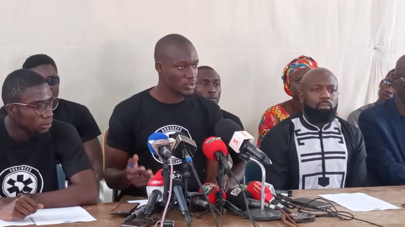 Arrestation de Kémi Séba à l'AIBD : les Panafricanistes accusent le gouvernement sénégalais de haute trahison Arrestation de Kémi Séba à l'AIBD : les Panafricanistes accusent le gouvernement sénégalais de haute trahison
