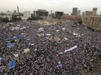La levée de l'état d'urgence était l'une des principales revendications des manifestants de la place Tahrir au Caire. Ici, le 20 avril 2012. Reuters / Mohamed Abd El Ghany