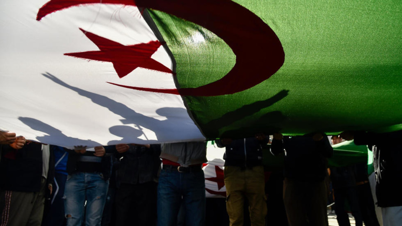 Algérie: le défenseur des droits de l'homme Kaddour Chouicha acquitté en appel Algérie: le défenseur des droits de l'homme Kaddour Chouicha acquitté en appel