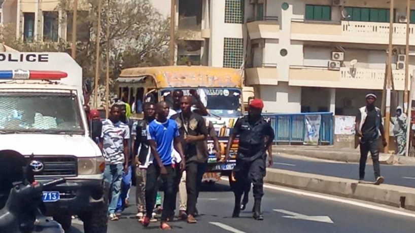 La marche des étudiants non-orientés finalement autorisée par le préfet (IMAGES)
