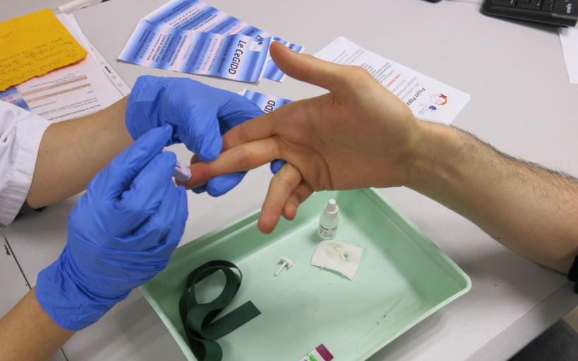 Sida: un patient atteint du VIH, ayant bénéficié d'une greffe de cellules souches, est désormais «guéri» selon ses médecins Sida: un patient atteint du VIH, ayant bénéficié d'une greffe de cellules souches, est désormais «guéri» selon ses médecins