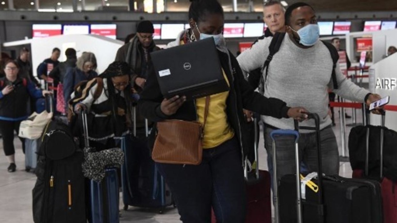 Coronavirus: les Africains en partance de Paris entre insouciance et responsabilité