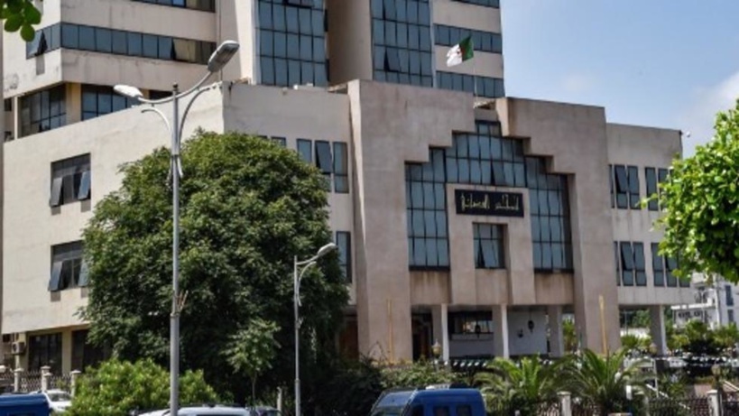 Algérie: le procès de l’ex-chef de la police révèle un véritable système de corruption Algérie: le procès de l’ex-chef de la police révèle un véritable système de corruption