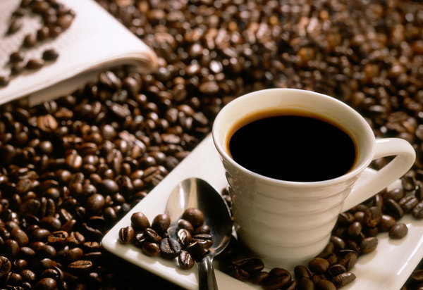 Controverse sur le rapport café-santé: les scientifiques tranchent
