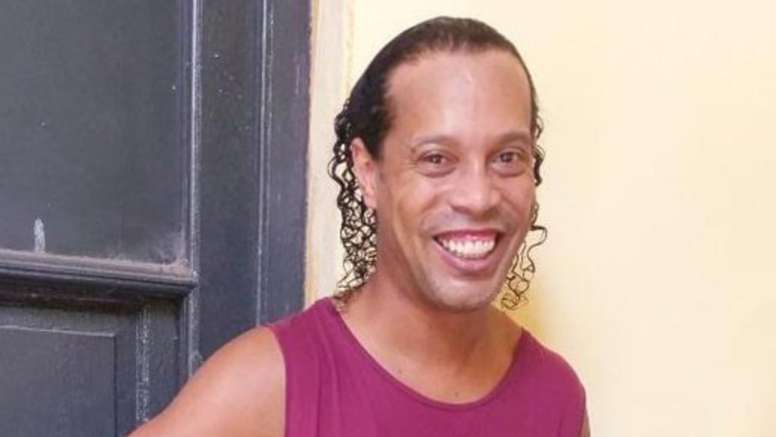 Prison de Paraguay: voici comment Ronaldinho a fêté son anniversaire 