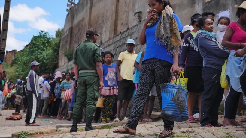 Madagascar: la faim ou le risque de contagion, le dilemme des populations vulnérables Madagascar: la faim ou le risque de contagion, le dilemme des populations vulnérables