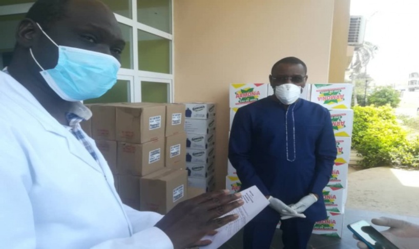 Lutte contre le coronavirus : Amadou Hott apporte son soutien aux districts sanitaires de Yeumbeul Lutte contre le coronavirus : Amadou Hott apporte son soutien aux districts sanitaires de Yeumbeul