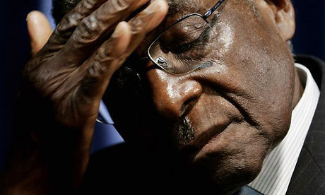 Zimbabwe: 1 mort et 15 blessés dans une collision avec l'escorte de Mugabe