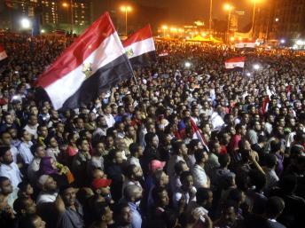 Rassemblement à l'appel des Frères musulmans place Tahrir au Caire, mercredi 20 juin 2012. Reuters/Asmaa Waguih