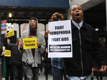 Les Américains protestent contre la proposition de loi anti-homosexuelle en Ouganda, en 2009, à New York. AFP / Stan Honda