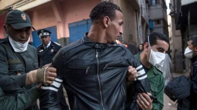 Coronavirus : les Marocains sans masque risquent des peines de prison