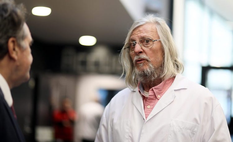 Pr Didier Raoult évoque ses origines: "je suis né à l’hôpital principal de Dakar...suis partiellement Sénégalais"