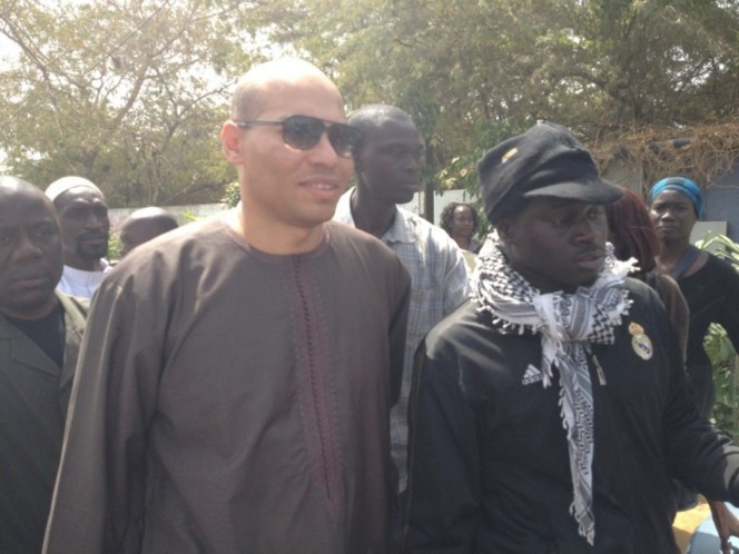 De retour à Dakar pour voter, Karim Wade reçoit une convocation de la gendarmerie