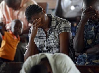 Un dimanche de prières et de recueillement au Kenya, dimanche 8 juillet, une semaine après la tragédie de Garissa. REUTERS/Goran Tomasevic