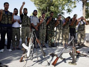 Rebelles à Bab al-Salama, à la frontière syro-turque. C'est par la frontière turque que le jeune Marouane est entré en Syrie.