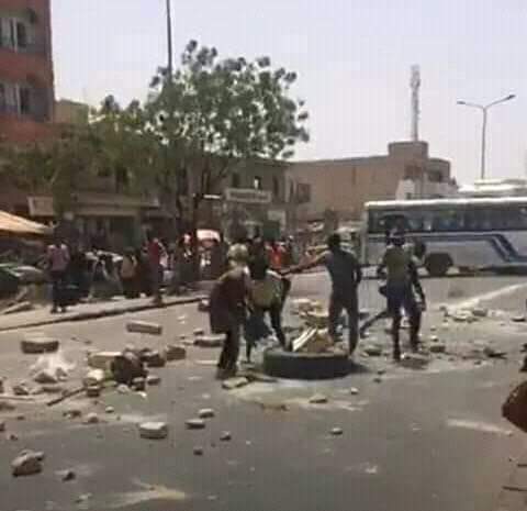 Affrontements entre agents municipaux et marchands ambulants à Rufisque : 10 blessés dont 2 dans un état grave