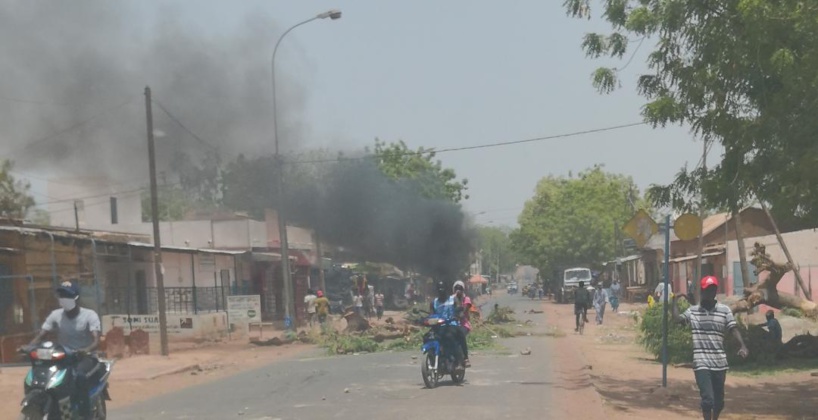 Tambacounda: les conducteurs de motos-Jakarta mettent la ville sens dessus dessous pour la réclamer la reprise de leur activité de transport